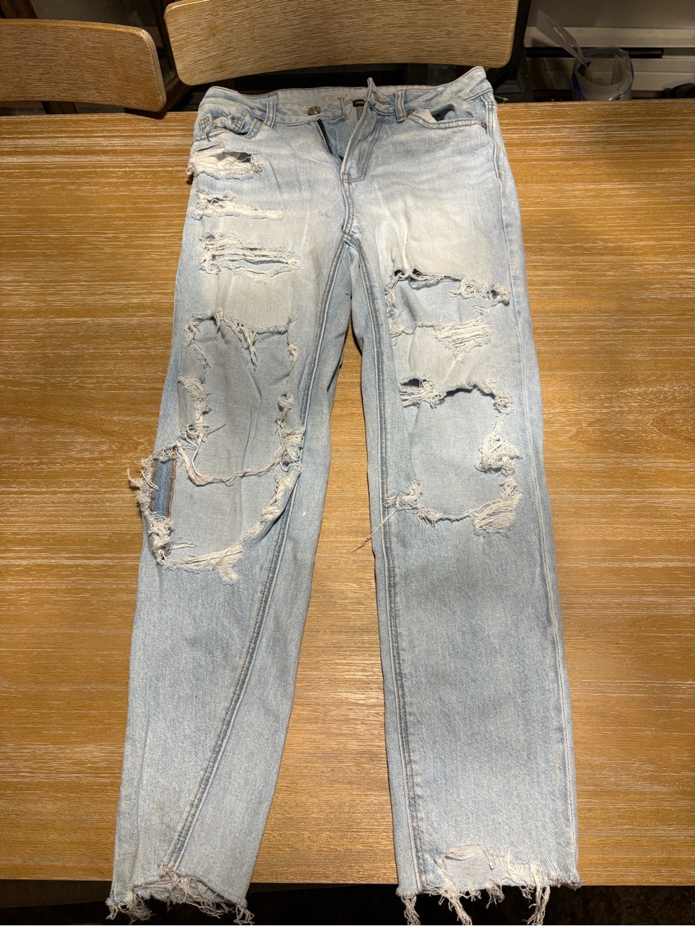 American Eagle Outfitters Light Blue Distressed Ripped Jeans